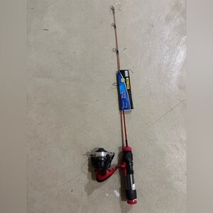 New Shakespeare Fishing Reel Red Handle